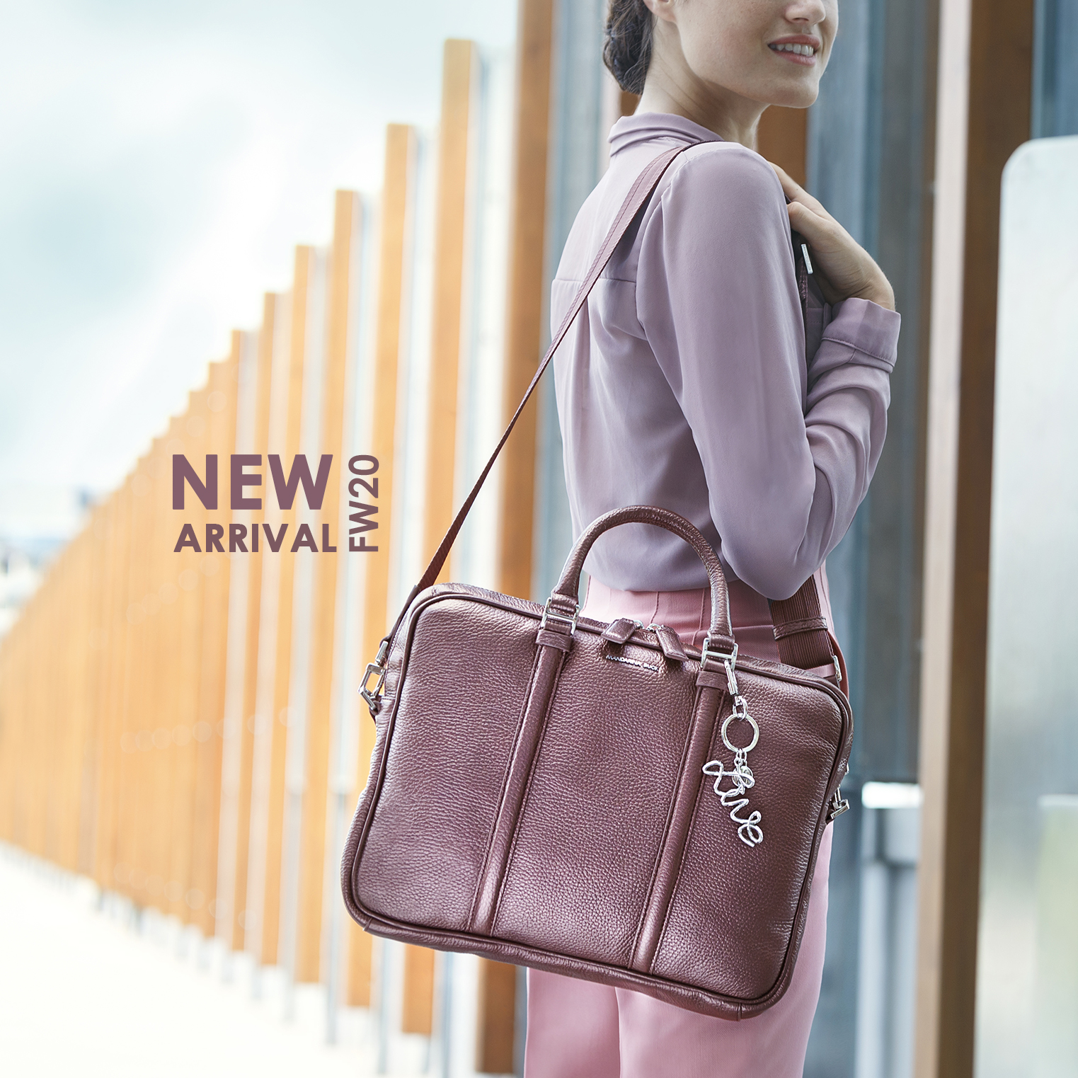 mandarina duck bag price